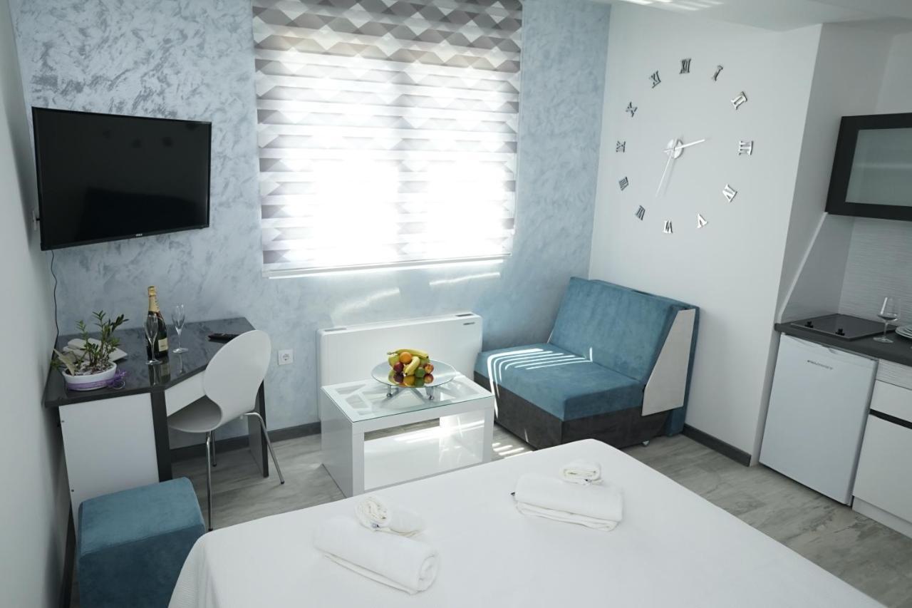 Astera Apart Hotel Skopje Esterno foto